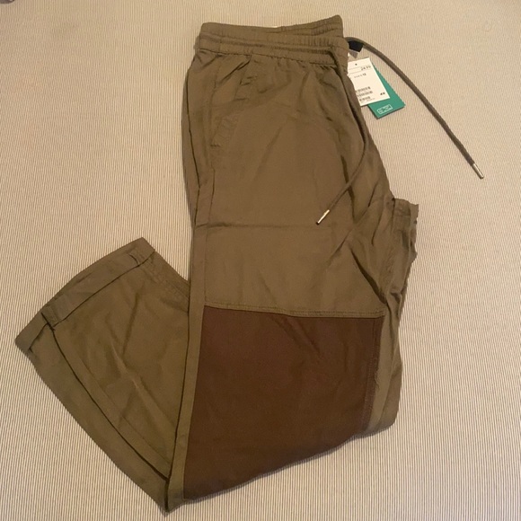 H&M Conscious Khakis - Picture 1 of 6